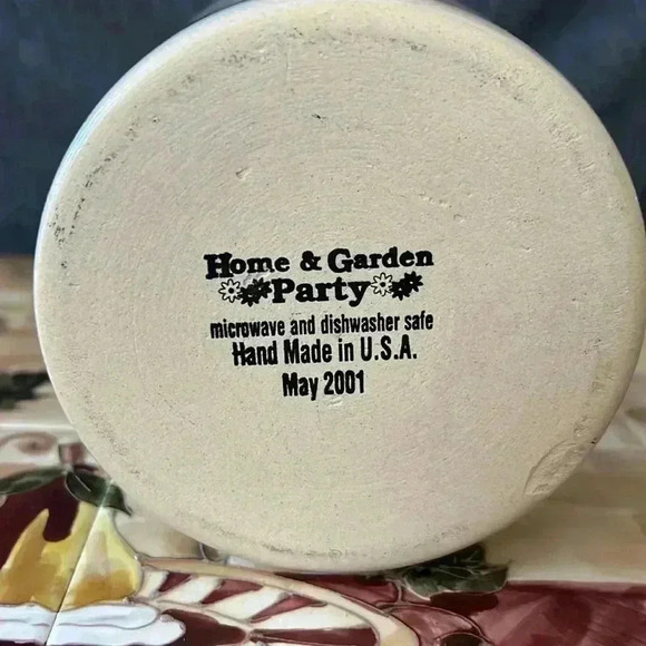 Home And Garden Stoneware Bird House Pattern - Picture 6 of 7